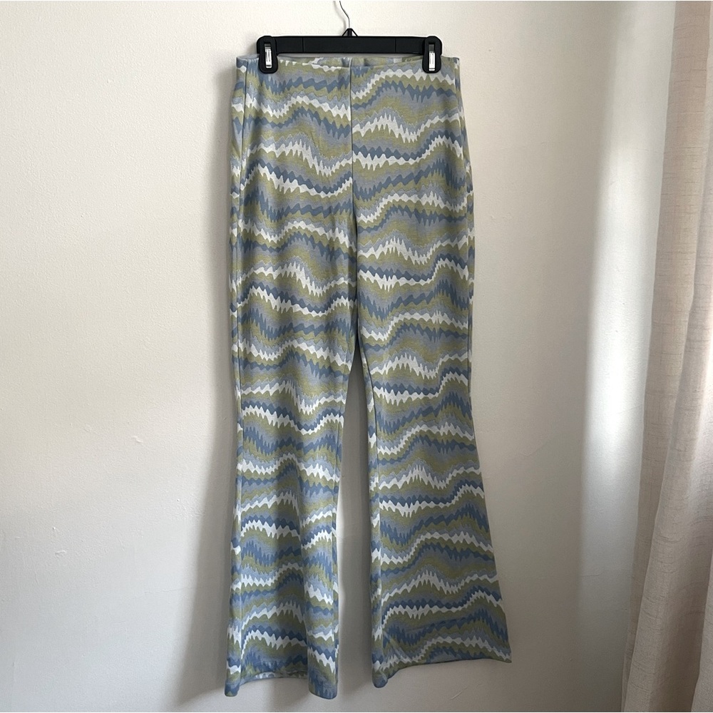Urban Outfitters pull on flare knit pant, SIZE L